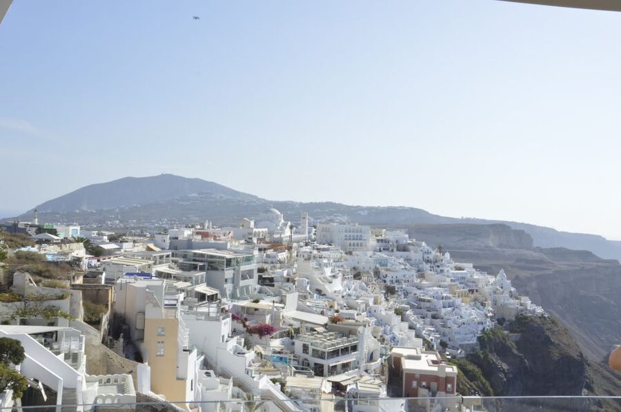 Santorini: Half-Day Sightseeing Tour with Hotel Pickup - What You See in 5 Hours: Oia, Imerovigli, and the Best View Stops