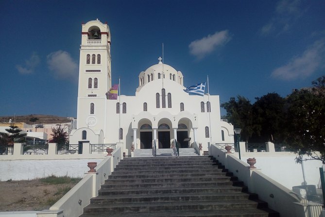 Santorini Highlights and Venetian Castles Small-Group Day Tour - Symposion by La Ponta: traditional Greek music instruments, plus a seasonal skip