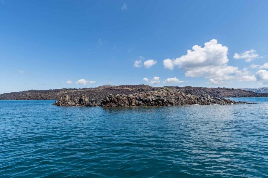 Santorini Port: 3 Hour Cruise to Volcano and Hot Springs - Audio commentary and photo angles: why the water view matters