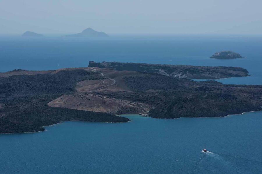 Santorini Port: 3 Hour Cruise to Volcano and Hot Springs - Price and value: $35 plus a few cash extras
