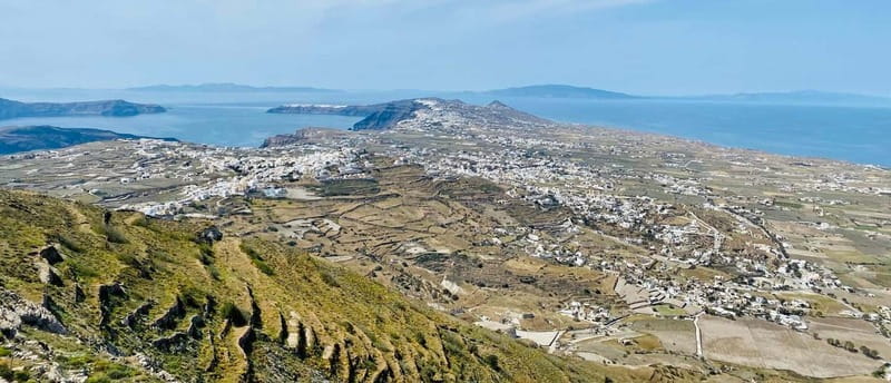 Santorini: Small Group Sightseeing Tour with a Local Guide - Perivolos black sand beach: one hour to swim or eat
