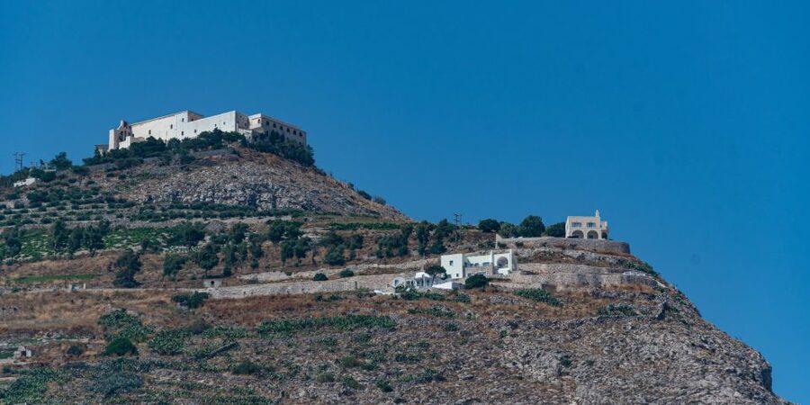 Santorini: Sunset Guided Tour with Hotel Pickup - Oia with sunset: the hour you should protect