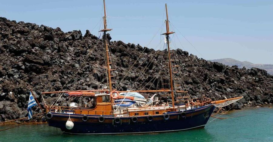 Santorini: Thirassia Islands and Volcano Guided Cruise - Key highlights that make this cruise worth your time