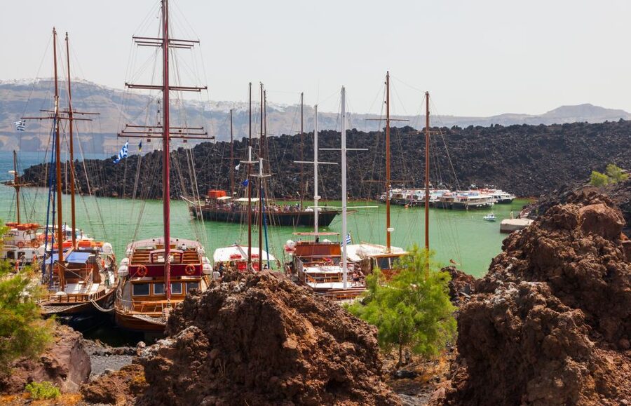 Santorini: Thirassia Islands and Volcano Guided Cruise - 7 hours around Santorini’s caldera: what the day feels like