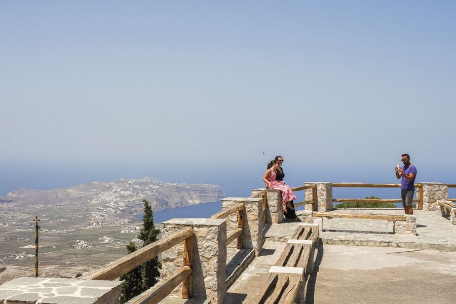 Santorini: Top Sights Day Trip, Wine Tasting, & Oia Sunset - Price and Value: Why This Works for First Timers