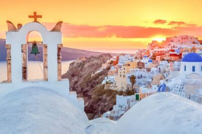 Traditional Sightseeing Bus Tour with Oia Sunset