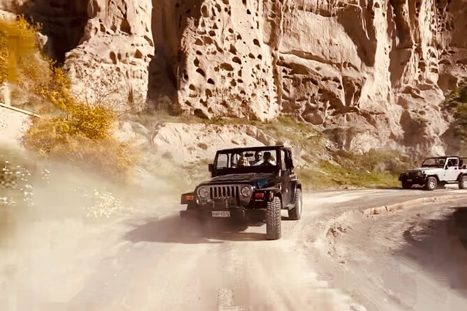 Santorini Wrangler Jeep Afternoon Convoy Tour - Logistics That Affect Your Day: Timing, Group Setup, and Photo Planning