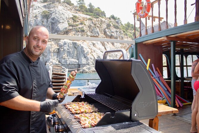Sun & Sea 6 Hour All Inclusive Swimming Cruise with Greek BBQ & Unlimited Drinks - Greek BBQ, Donuts, Hot Dogs, and Unlimited Drinks