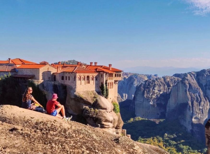 Thessaloniki : Meteora Full-Day Bus Trip with Local Guide - Weekend Transport: The Train and Bus Combo