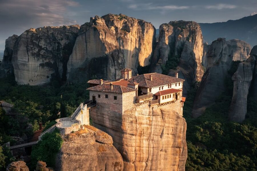Thessaloniki : Meteora Full-Day Bus Trip with Local Guide - Price and Value: What $104 Really Buys