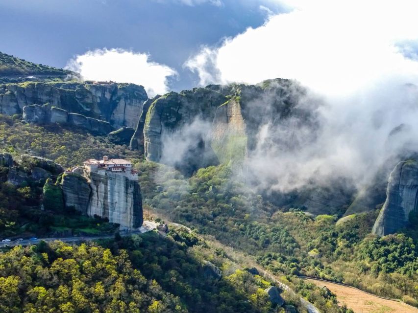 Thessaloniki : Meteora Full-Day Bus Trip with Local Guide - Meeting in Thessaloniki, and the Trikala Bus Change