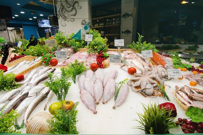 Thessaloniki: Walking Open Market Food Tour and Tasting - Aristotelous Square: turning tastings into real dinner plans