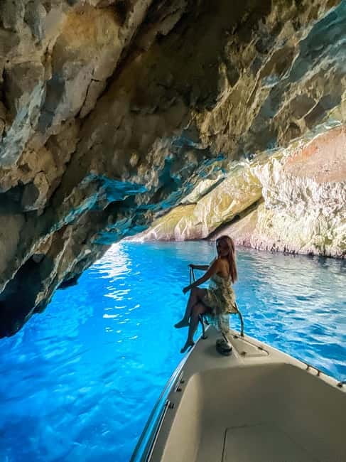 Zakinthos: Shipwreck Beach and Blue Caves Land and Sea Tour - Blue Caves and White Beach swims: the water color is the main event