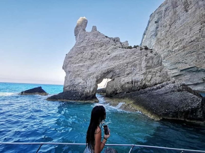 Zakynthos: Shipwreck Beach, Viewpoint, Blue Caves Day Tour - Maravelia, Heart cave, and Poseidons Face: how the cave time works